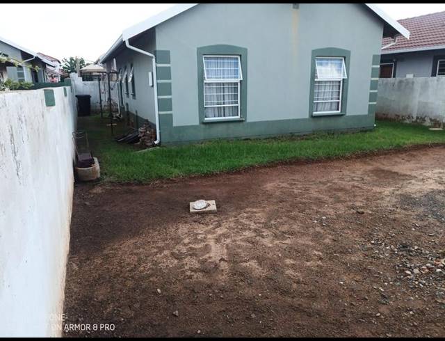 3 BEDROOM HOUSE FOR SALE IN SALFIN